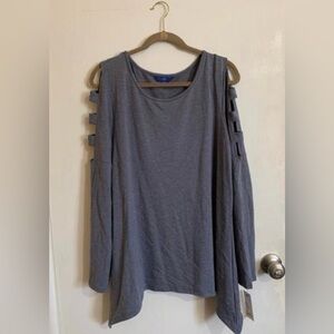 Apt. 9 Gray Cold Shoulder Long Sleeve Top